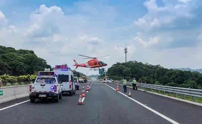屏南高速公路汽车救援案例